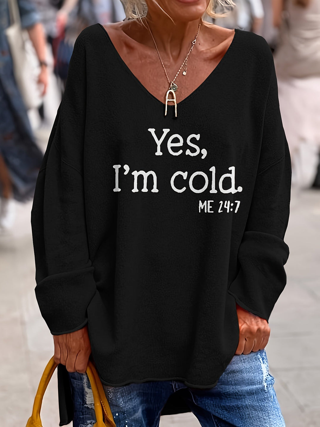 Ladies oversized jumper with V-neck & pattern – Alenia