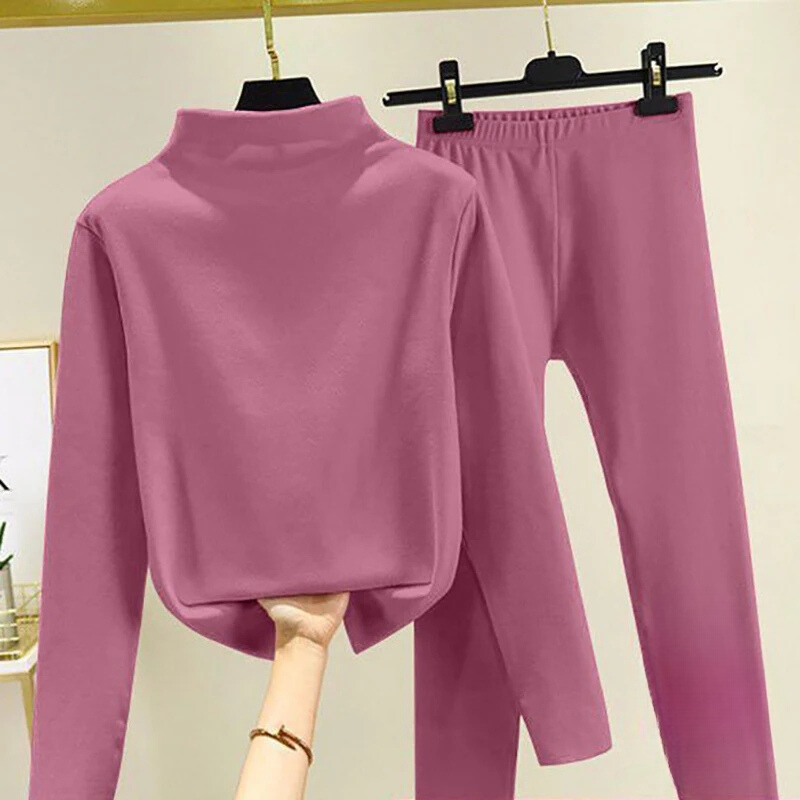 Two-piece women's winter set with fleece pullover and trousers – Eva
