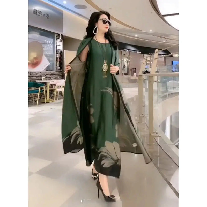 Women's maxi dress with straight cut and long sleeves – Yara