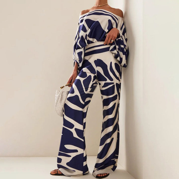 Ladies two-piece set with print & relaxed fit – Valeria