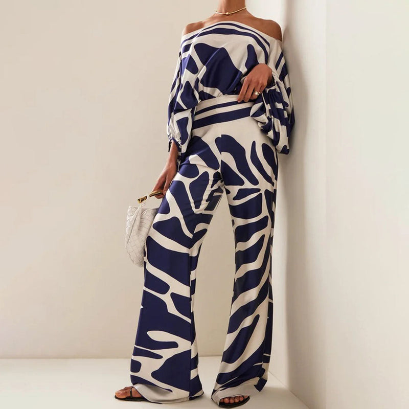 Ladies two-piece set with print & relaxed fit – Valeria