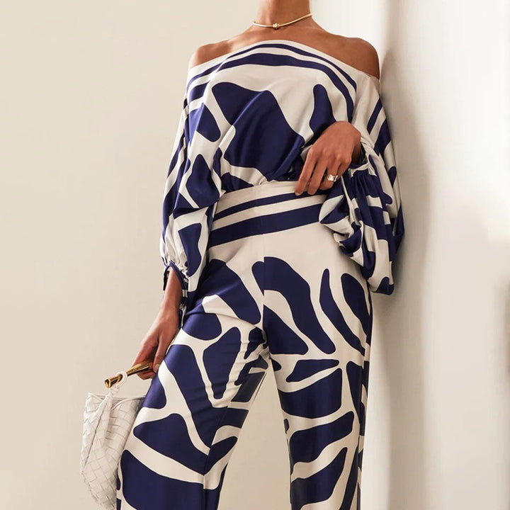 Ladies two-piece set with print & relaxed fit – Valeria