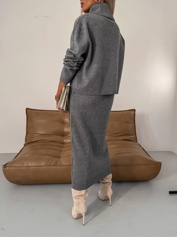 Ladies' midi dress with roll neck and jersey detail – Larissa