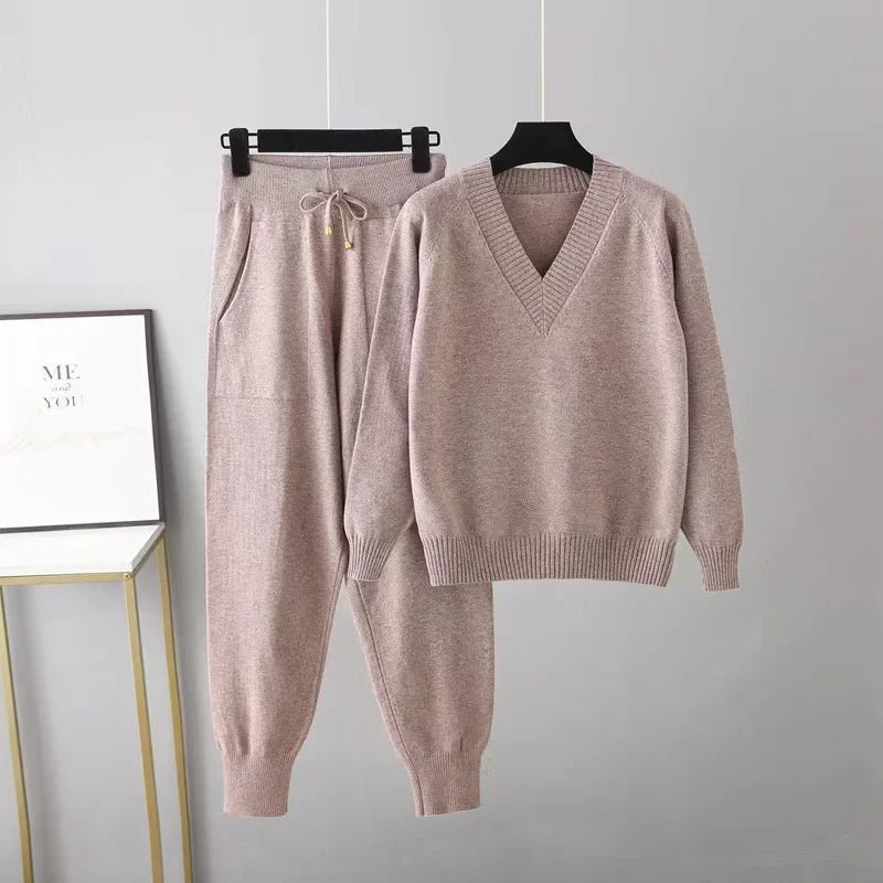 Women's Two-Piece Knit Set with V-Neck Sweater & Trousers – Noelia