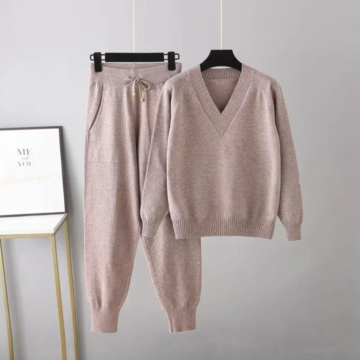 Women's Two-Piece Knit Set with V-Neck Sweater & Trousers – Noelia