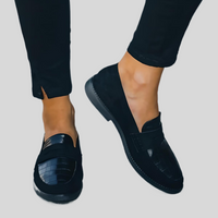 Alliah – Black Glossy Shoes with Patterned Design-4.5-State of Style