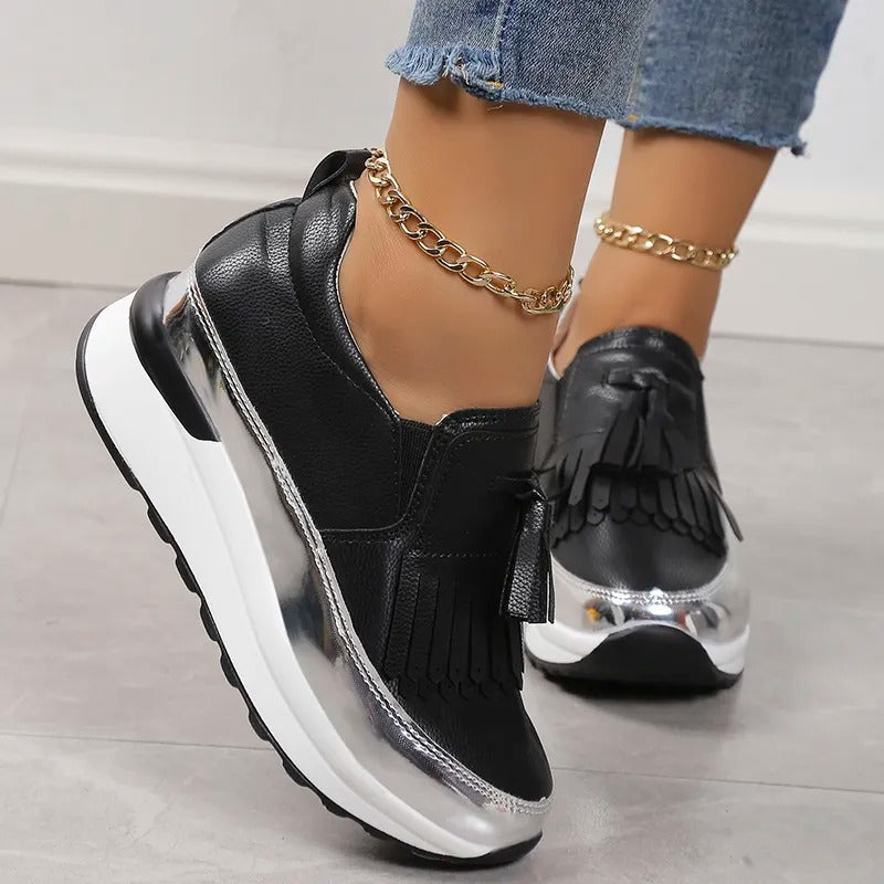 Breathable women's sneakers with timeless style – Isabella-Black-3-State of Style