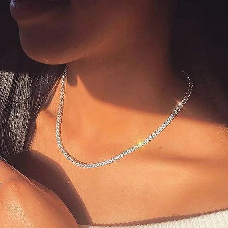 Classic Tennis Necklace with Shimmering Rhinestones-Gold 3mm-Kettenlänge 33cm-State of Style