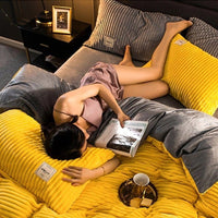 Cozy and Warm Winter Duvet - WinterHaven-Turquoise-Duvet 150 x 200 cm-State of Style