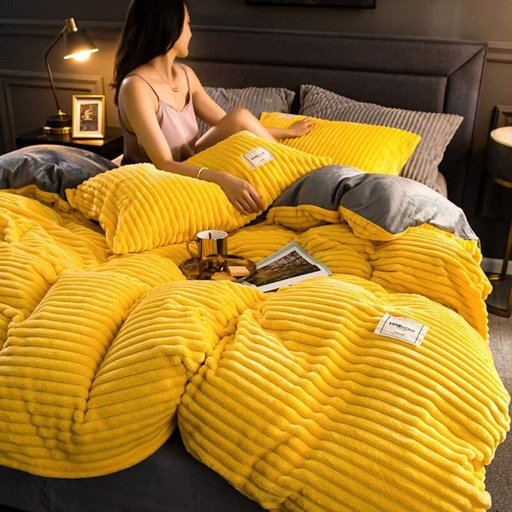 Cozy and Warm Winter Duvet - WinterHaven-Yellow-Duvet 150 x 200 cm-State of Style