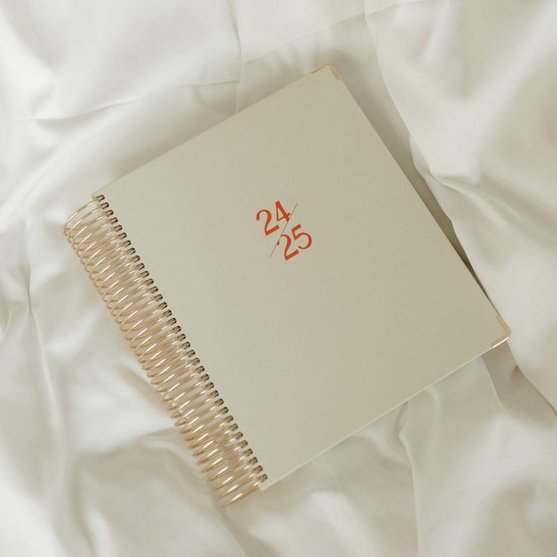 Daily Planner 24-25 – PlanEase-State of Style