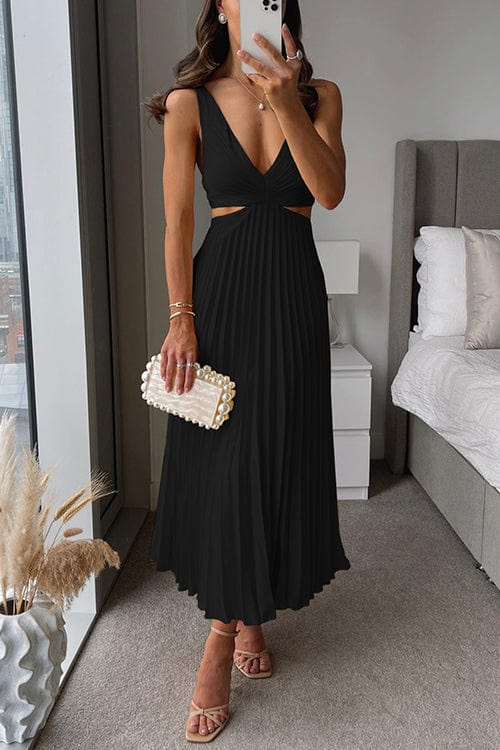 Elegant Pleated Dress with Figure-Flattering Fit – Emilie-Black-S-State of Style
