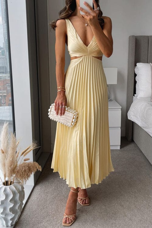 Elegant Pleated Dress with Figure-Flattering Fit – Emilie-Yellow-S-State of Style
