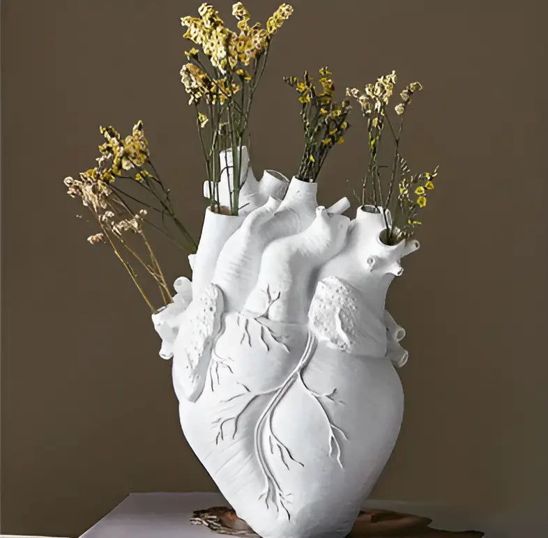 Elena Heart-Shaped Vase – Greek-Inspired-White-State of Style