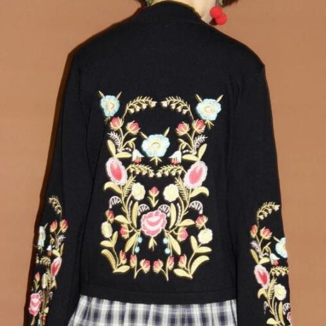 Embroidered Flower Sweater - Alina-Black-XS-State of Style