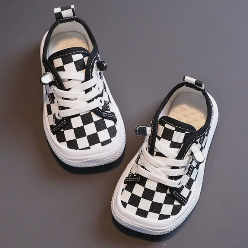 Ergonomic Barefoot Sneakers for Kids – FlexiSteps-Black & White-4-State of Style