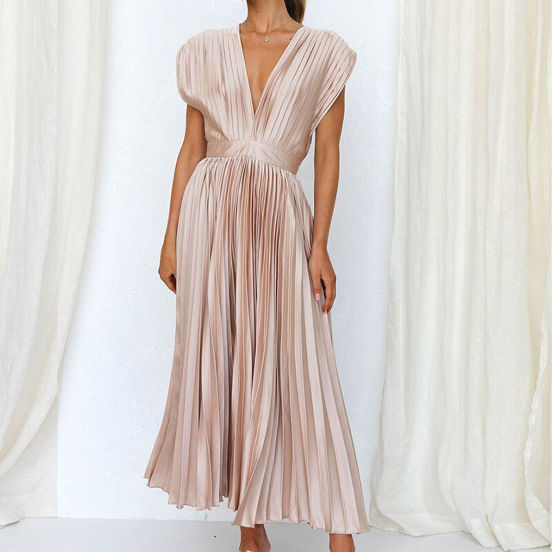 Flowing maxi dress with pleats and a V-neck – Noelle-Pink-S-State of Style