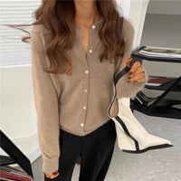Isla - Comfortable Knitted Cardigan with Buttons-Black-One size-State of Style