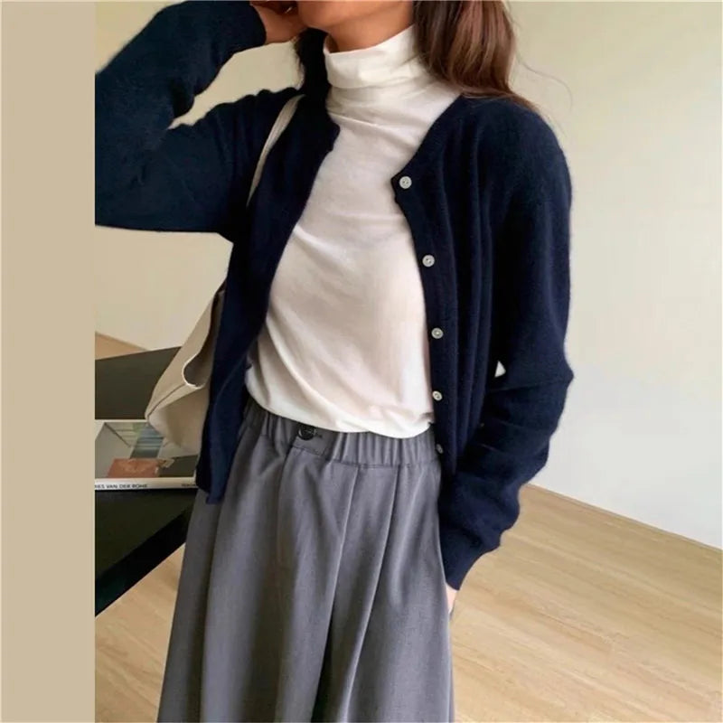 Isla - Comfortable Knitted Cardigan with Buttons-Navy-One size-State of Style