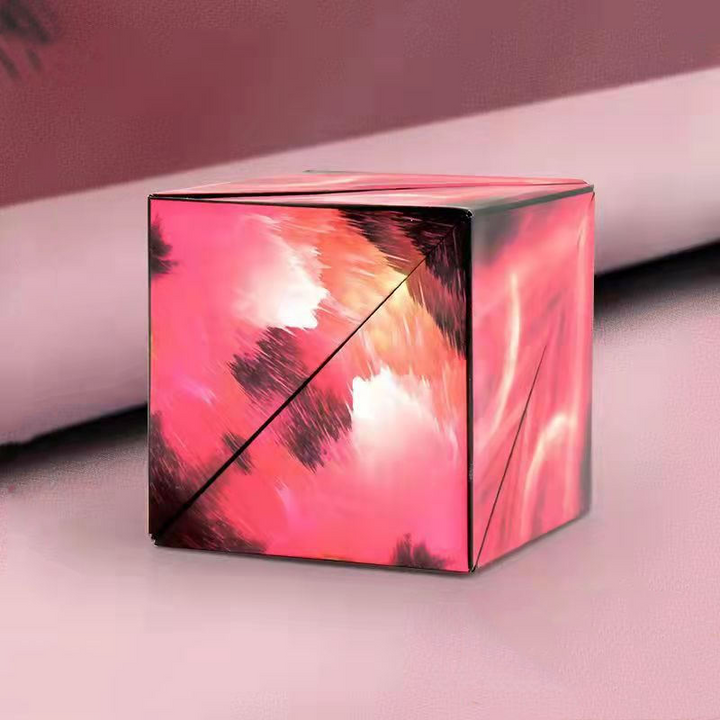 Magical Cube with Endless Creative Possibilities – FlexiCube-Astronaut 1.0-State of Style