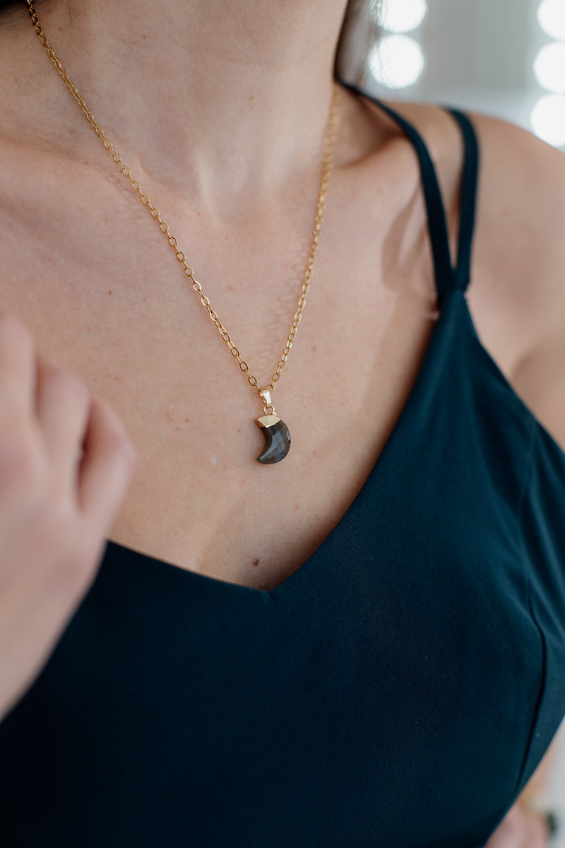Moonstone Healing Necklace – Celestina-Labradorite-State of Style