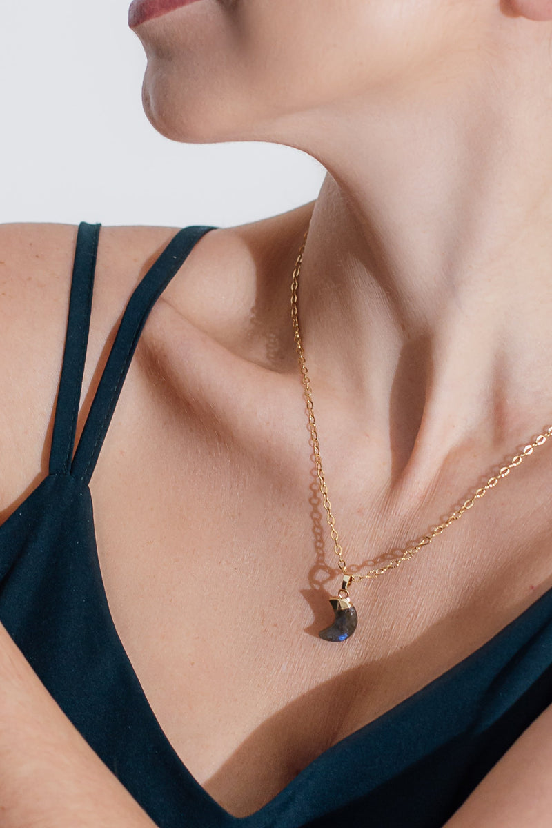 Moonstone Healing Necklace – Celestina-Labradorite-State of Style