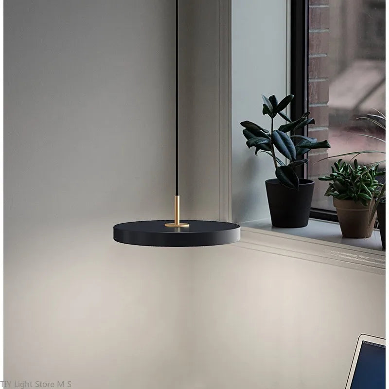 Scandinavian Hanging Lamp with Minimalist Design - Lyssa-Black-23cm-White Light-State of Style