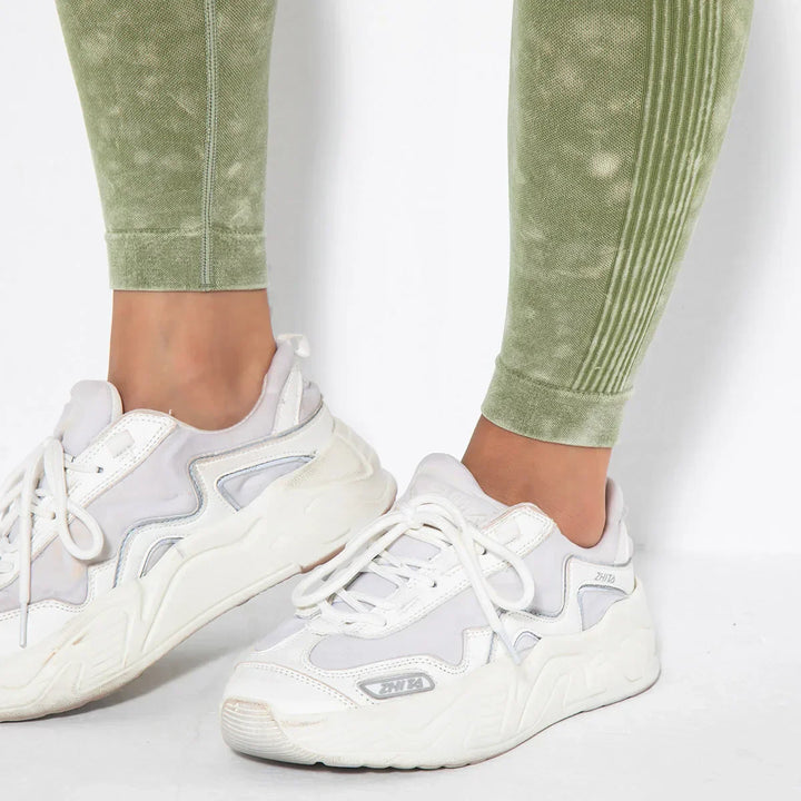 Seamless Women's Yoga Set with Cropped Top - Nova-Burgundy-S-State of Style