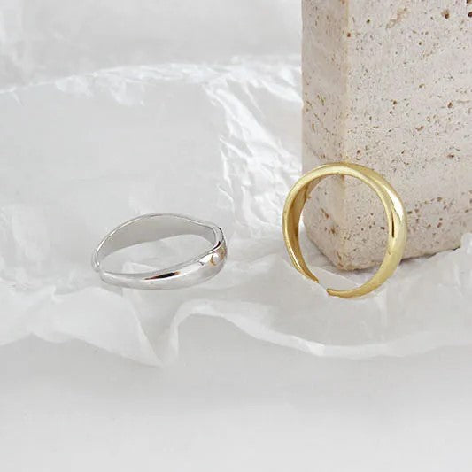 Silver Minimalist Wave Ring | Elegant Jewellery-GOLD-State of Style