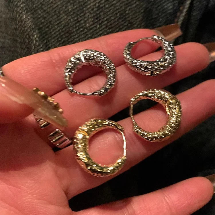 Stylish Hoop Earrings – Noor-Gold-State of Style