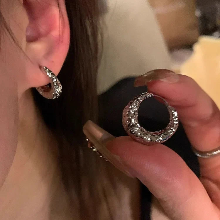 Stylish Hoop Earrings – Noor-Gold-State of Style