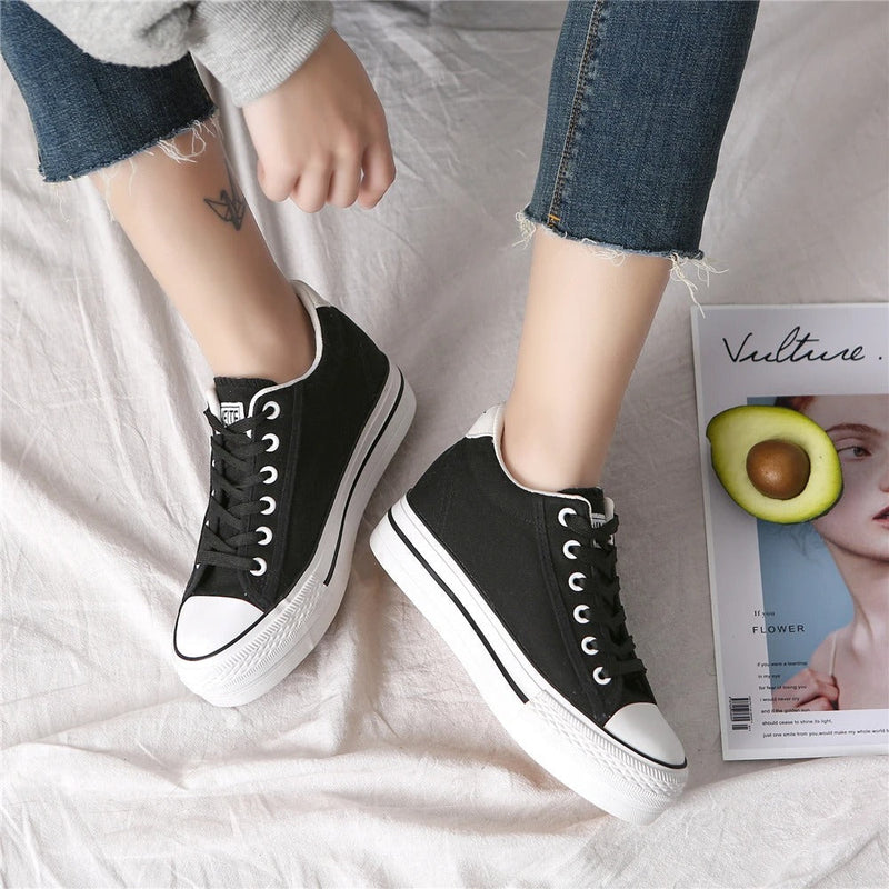 Stylish women's canvas sneakers with platform sole – Leonie-Dark blue-3-State of Style