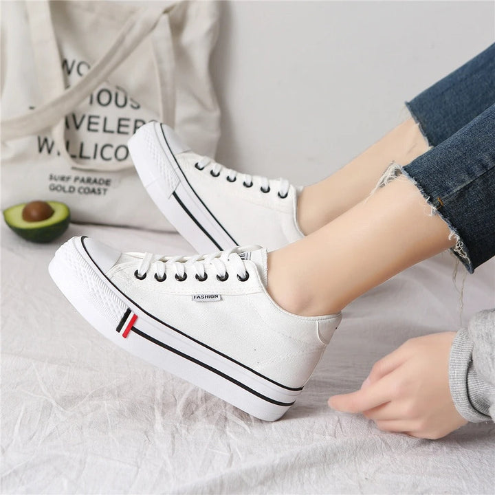 Stylish women's canvas sneakers with platform sole – Leonie-Dark blue-3-State of Style