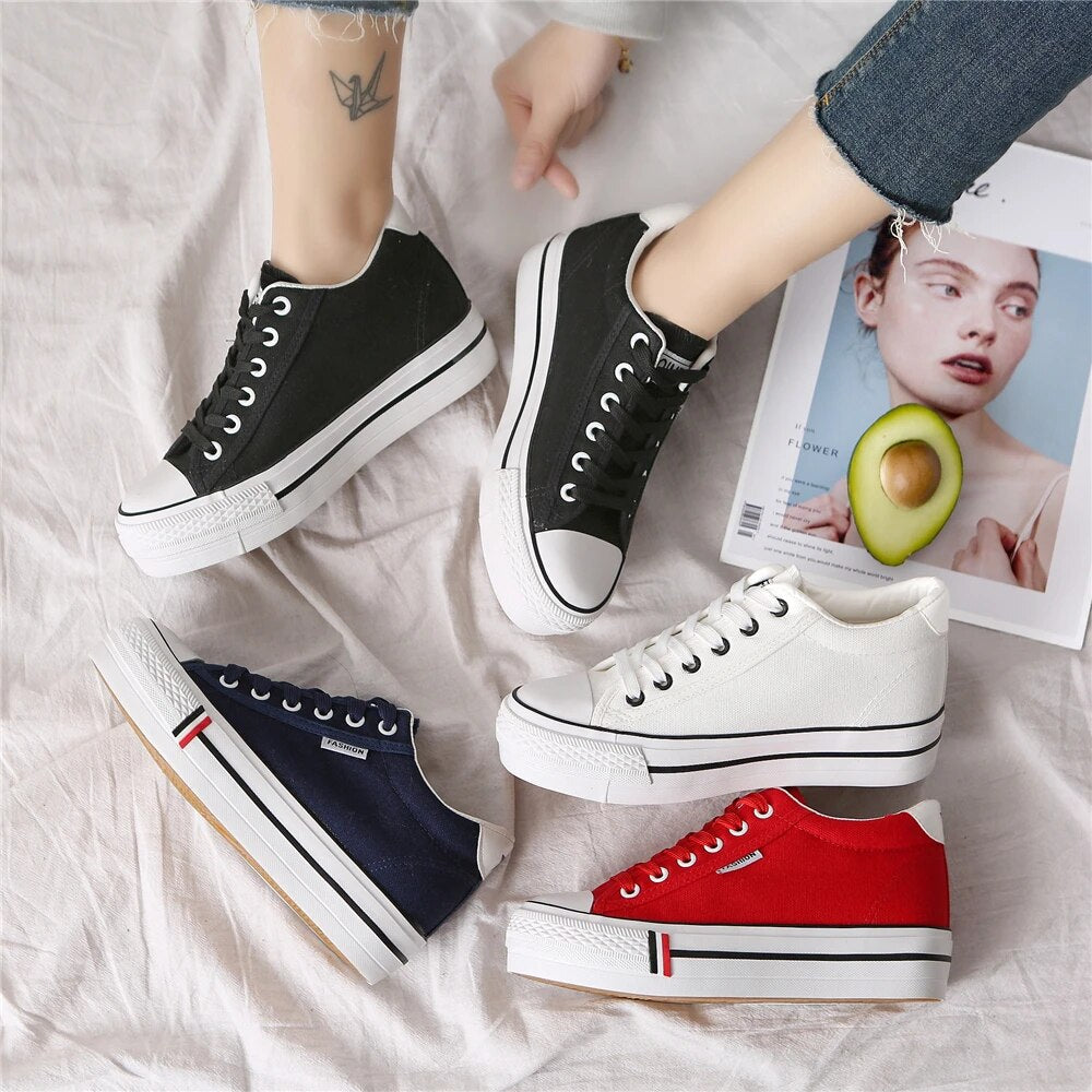 Stylish women's canvas sneakers with platform sole – Leonie-Dark blue-3-State of Style