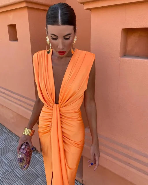Trendy evening dress with a deep V-neck & tailored fit – Malina-Orange-S-State of Style