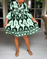 Trendy short-sleeved dress with abstract print & loose fit – Liora-Brown-S-State of Style