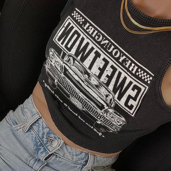 Trendy women's crop top with car print and round neckline – Maila-L-State of Style