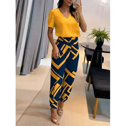 Trendy women's jumpsuit with short sleeves & wide legs – Alina-Yellow-S-State of Style