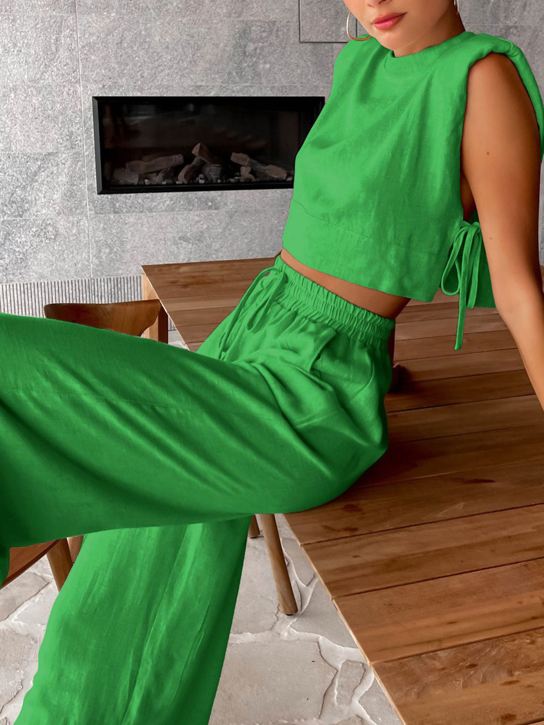 Two-piece summer set with crop top and trousers – Valeria-Green-S-State of Style