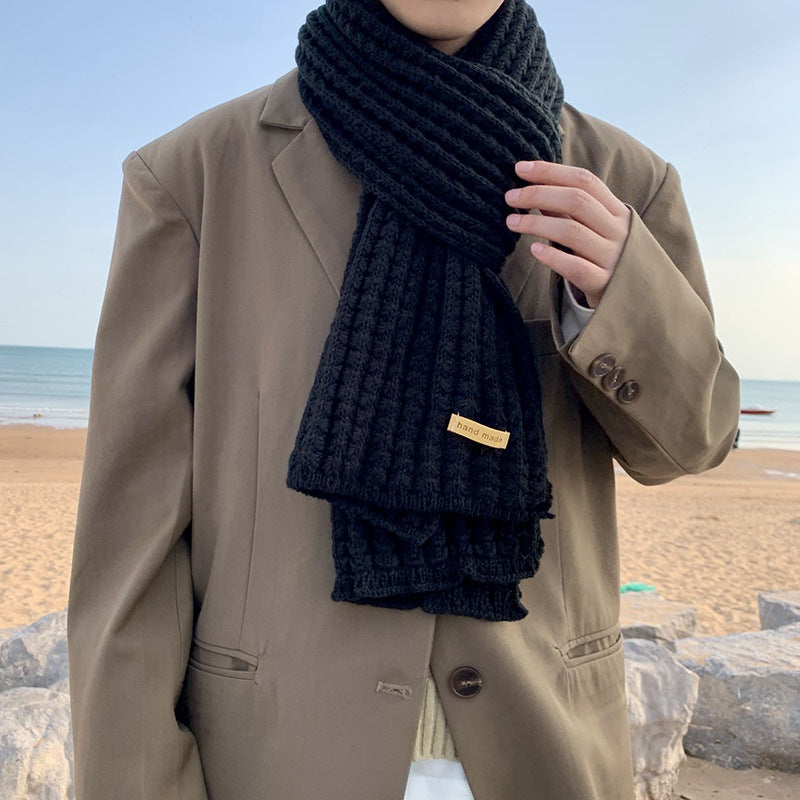 Unisex knitted scarf with geometric pattern – Matteo