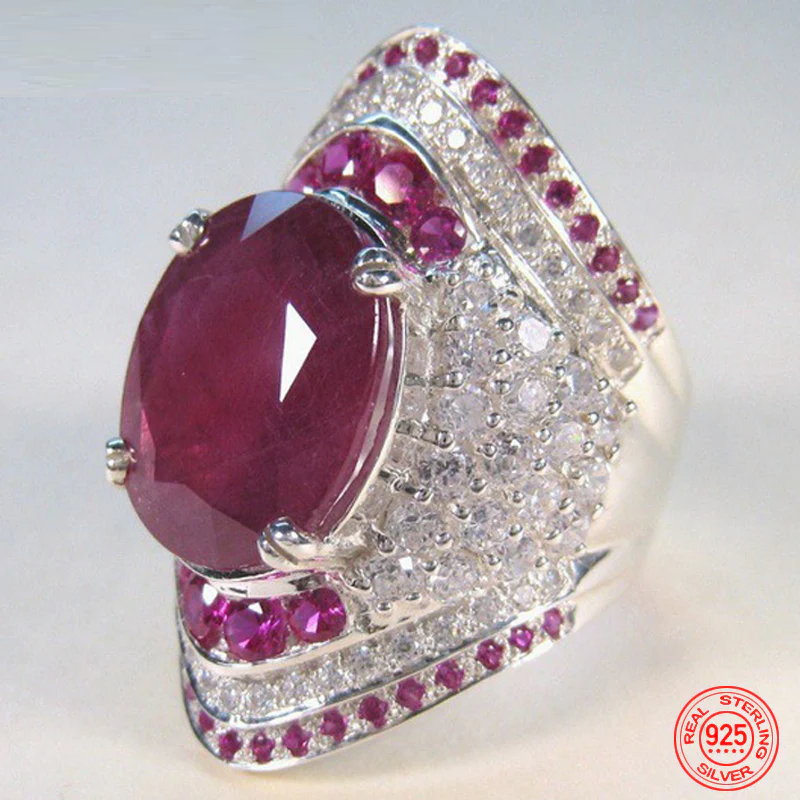 Elegant Ruby Ring | Luxurious Gemstone | Timeless Jewellery