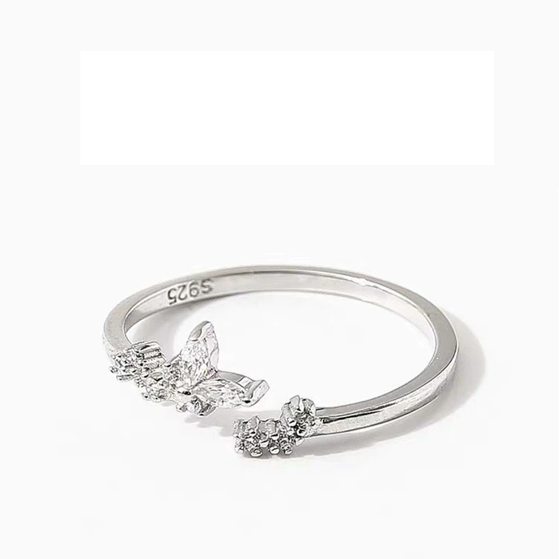 Adjustable Silver Ring With Zirconia | Elegant Jewellery