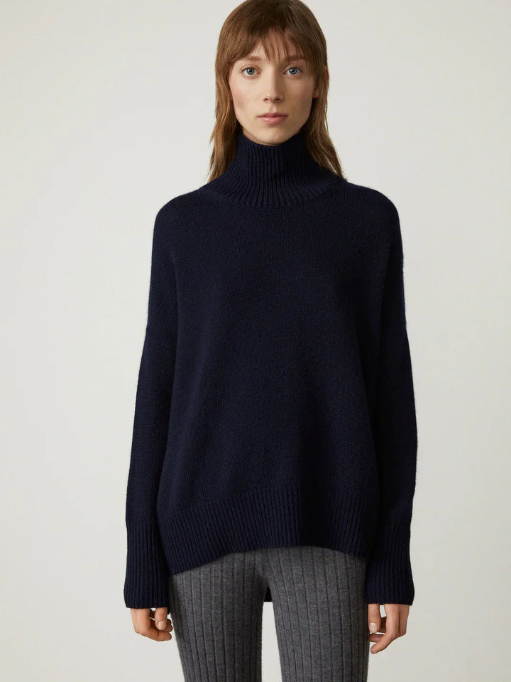 Luxurious cashmere roll-neck jumper for women – Amira Autumn Magic Edition