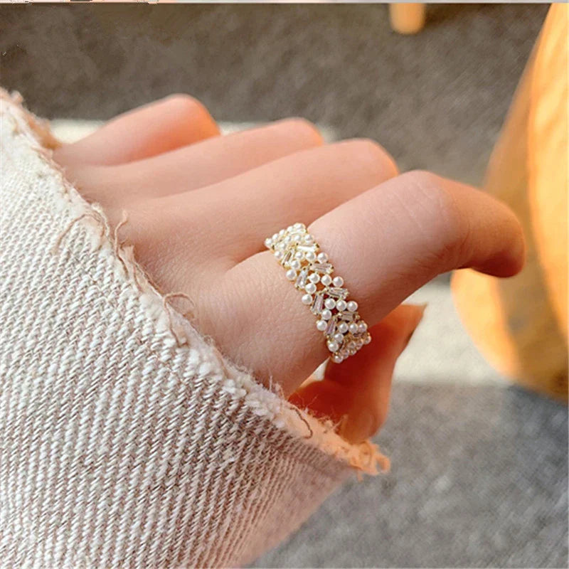 Adjustable Pearl Ring | Elegant Design