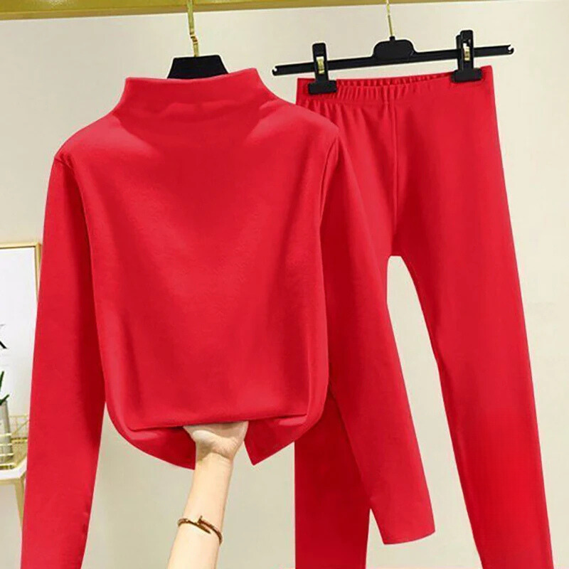Two-piece women's winter set with fleece pullover and trousers – Eva
