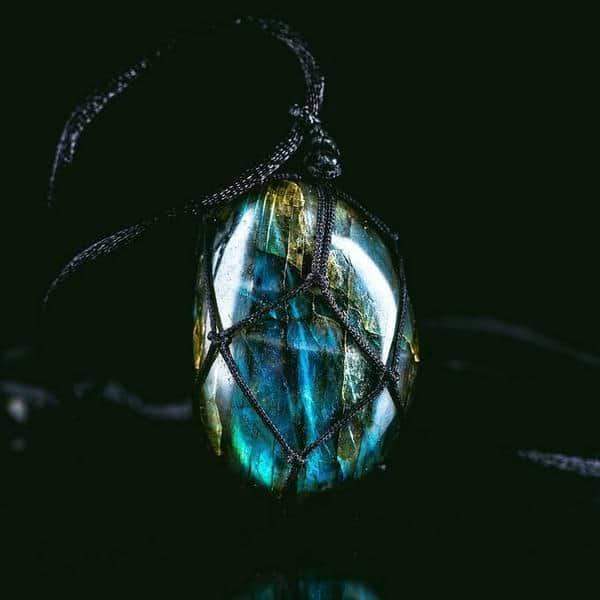 Mystical Labradorite Dragonheart Necklace - Aris