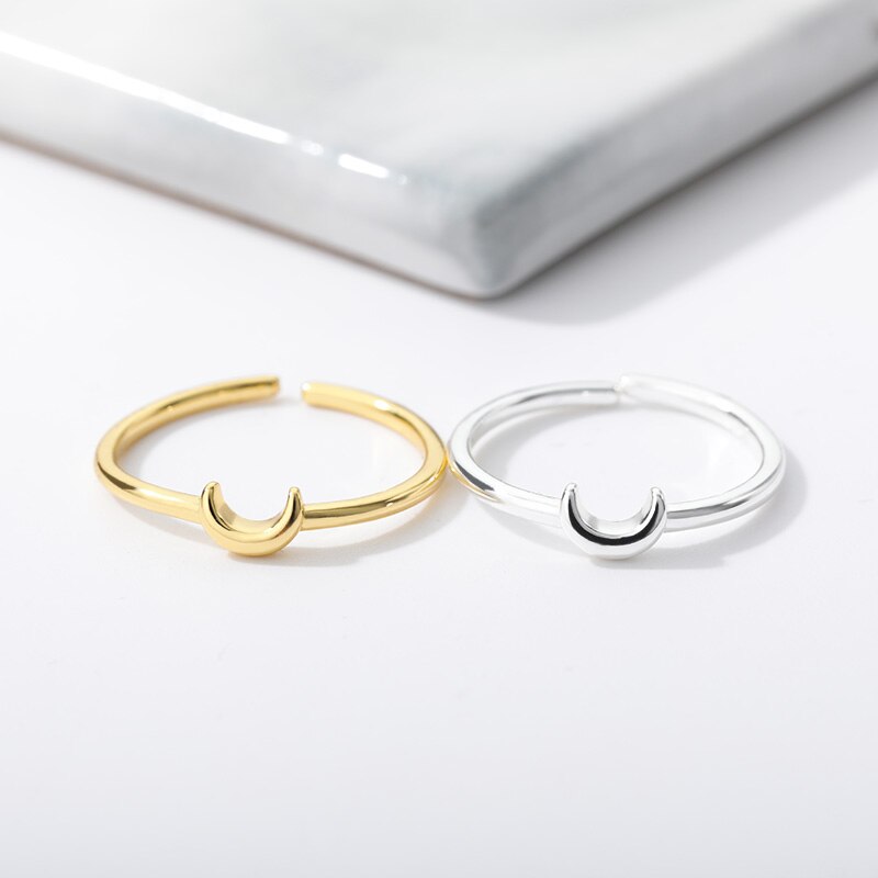 Minimalist Crescent Ring - Nova