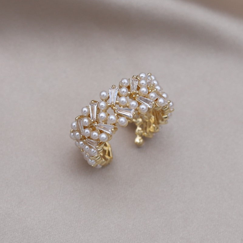 Adjustable Pearl Ring | Elegant Design