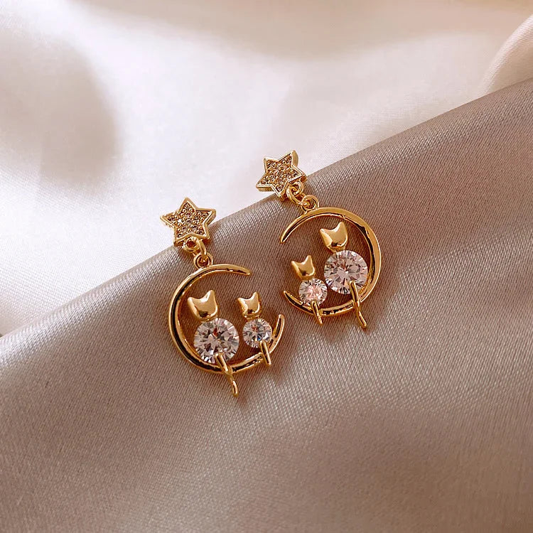 Golden Cat Earrings with Zirconia – Feline