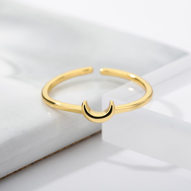 Minimalist Crescent Ring - Nova